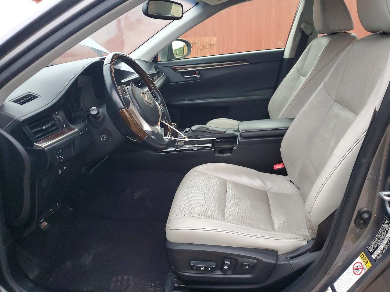 2013 LEXUS ES 350 photo 13