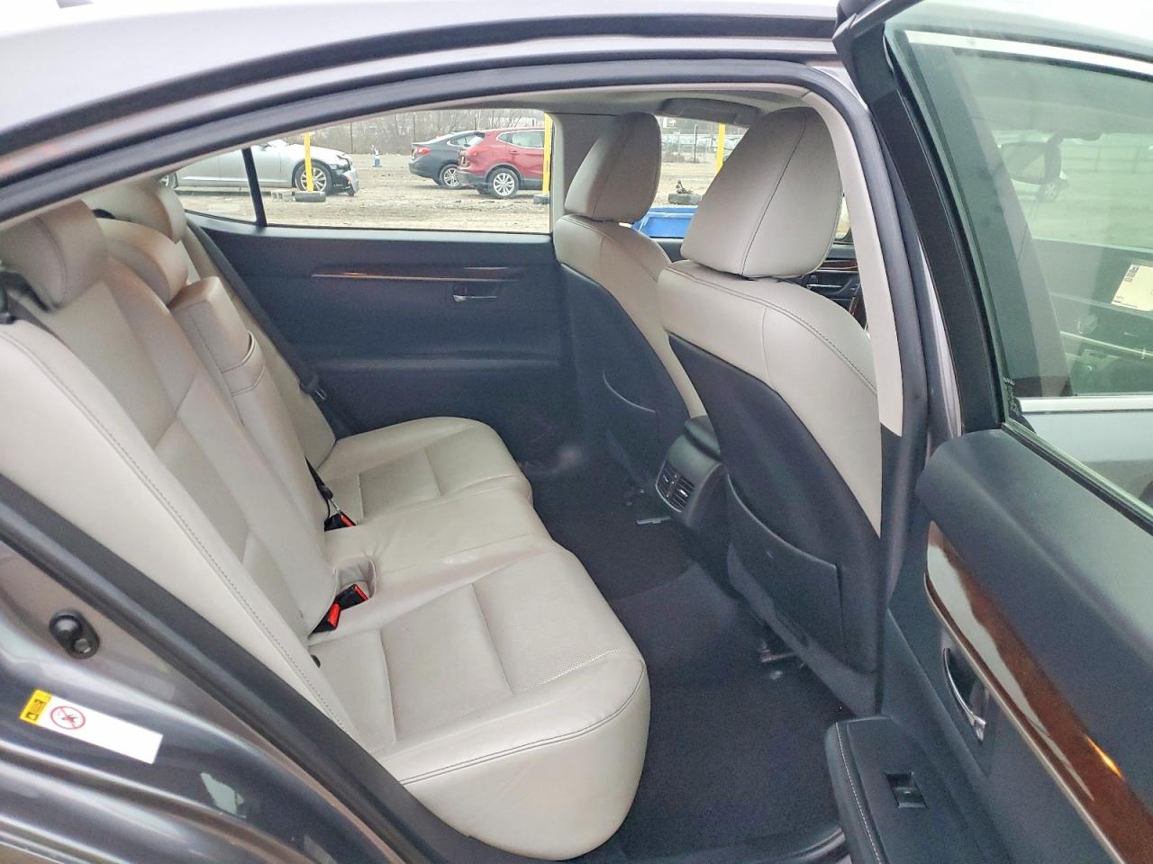 2013 LEXUS ES 350 photo 19