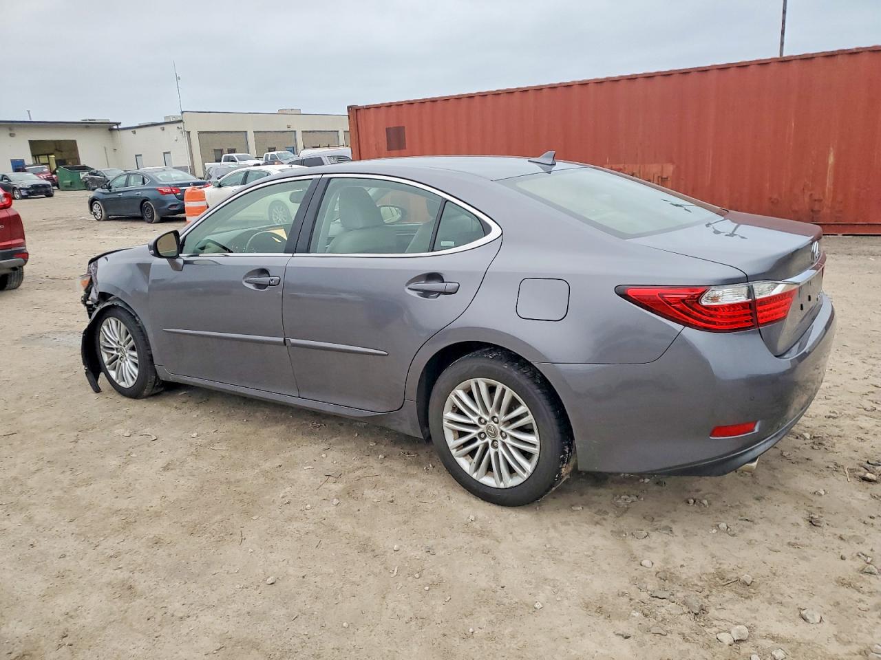 2013 LEXUS ES 350 photo 3