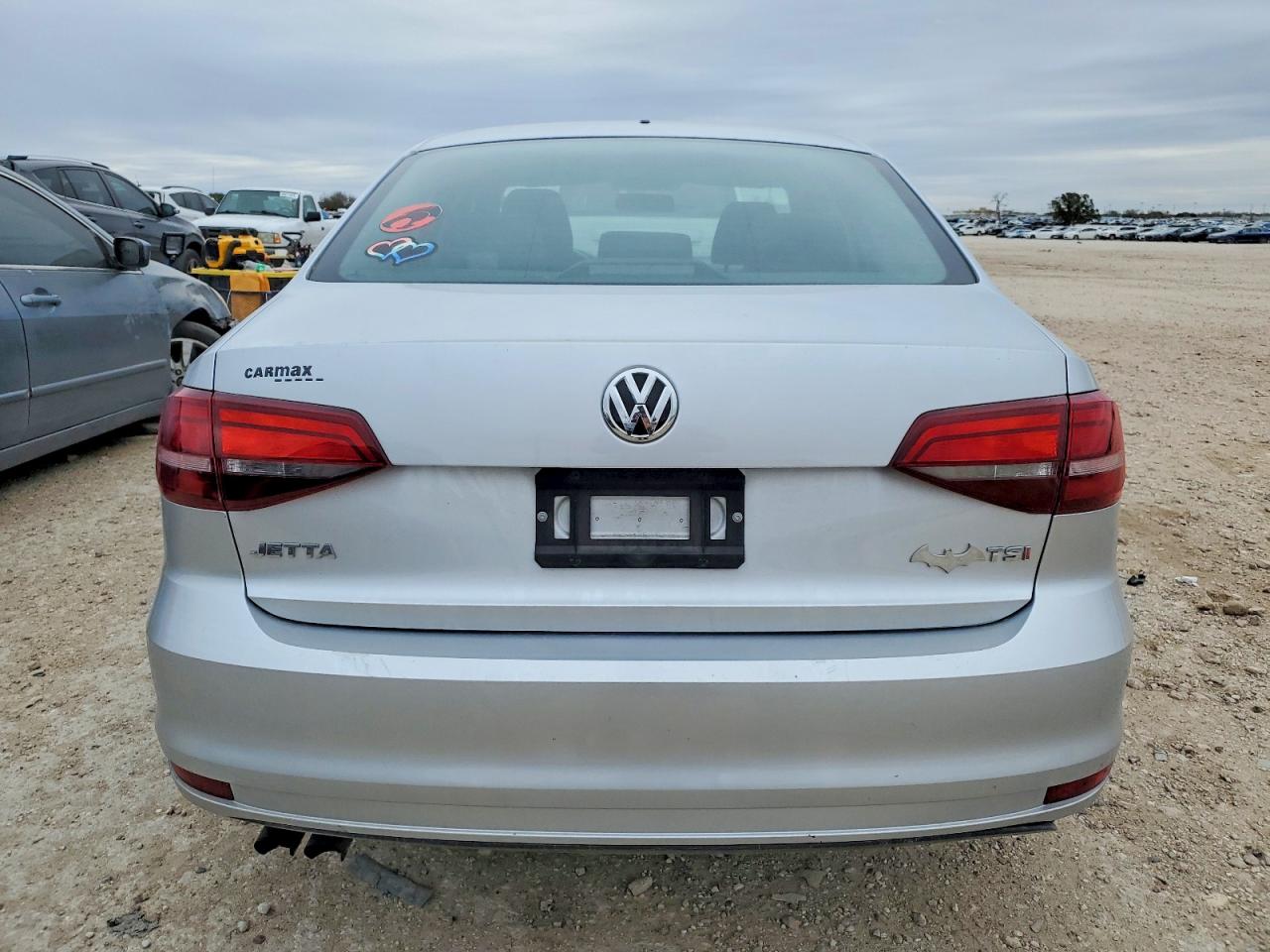 2016 VOLKSWAGEN JETTA S photo 6