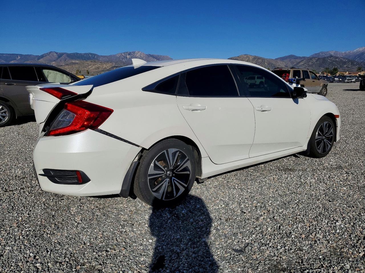 2017 HONDA CIVIC EXL photo 5