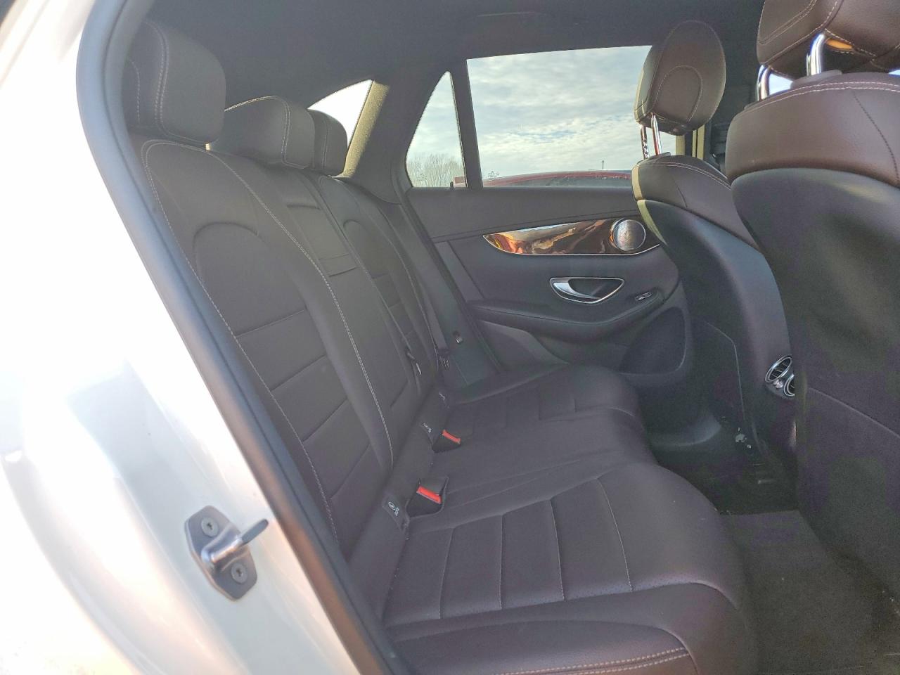 2017 MERCEDES-BENZ GLC 300 4MATIC photo 11