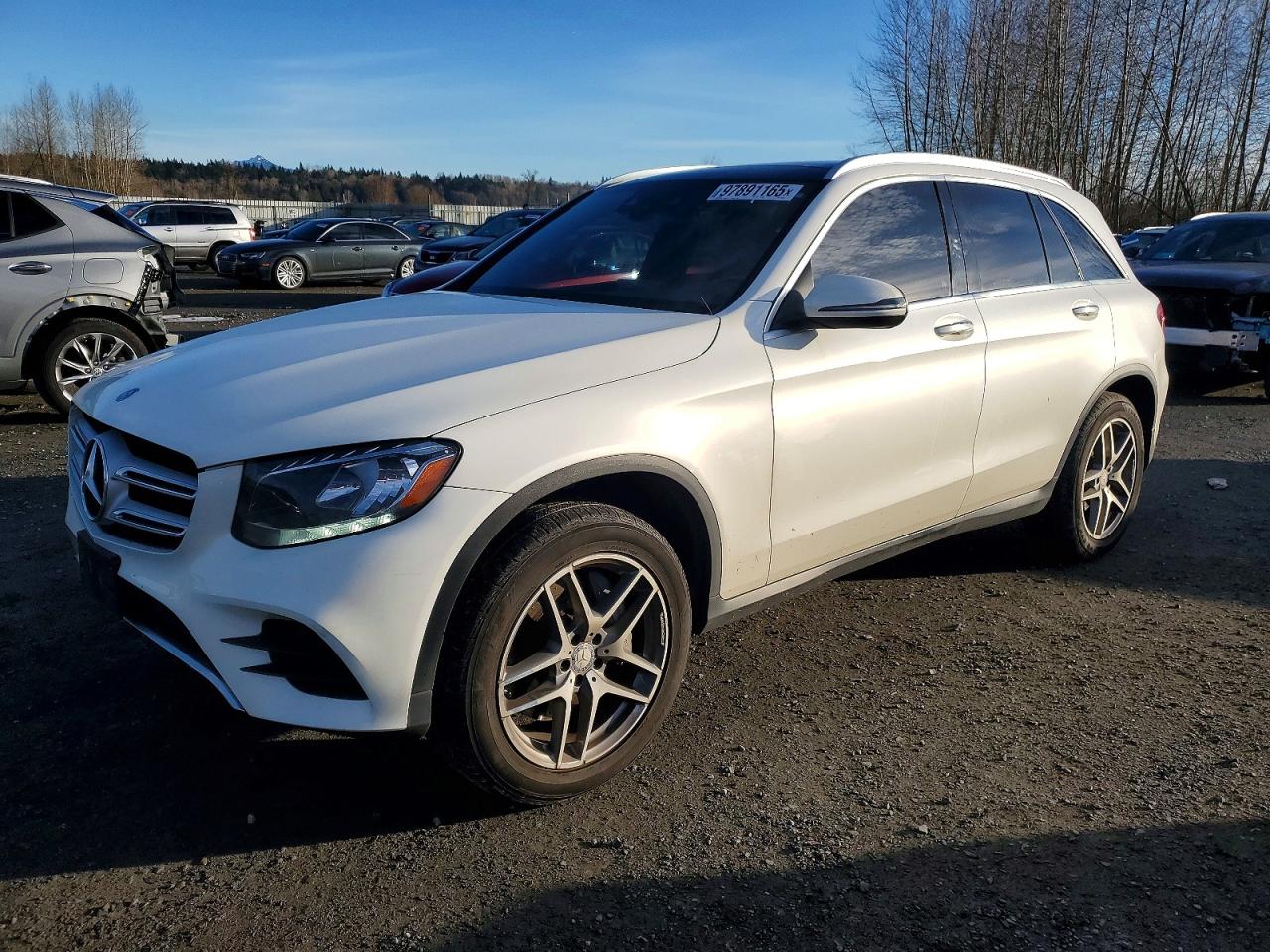 2017 MERCEDES-BENZ GLC