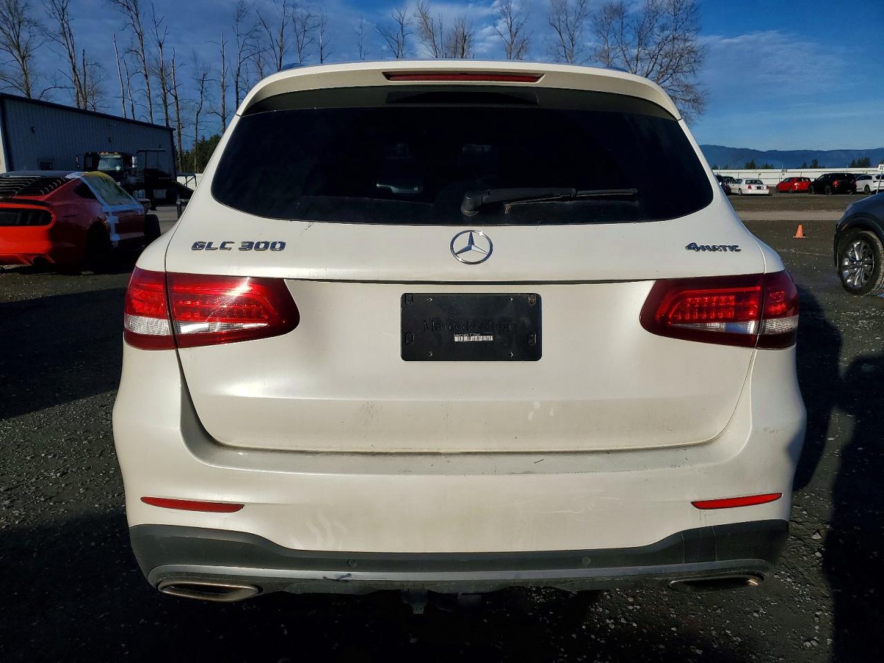2017 MERCEDES-BENZ GLC 300 4MATIC photo 6