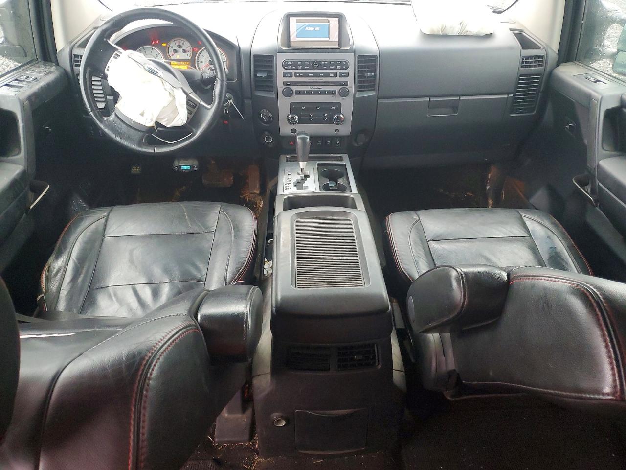 2011 NISSAN TITAN photo 8
