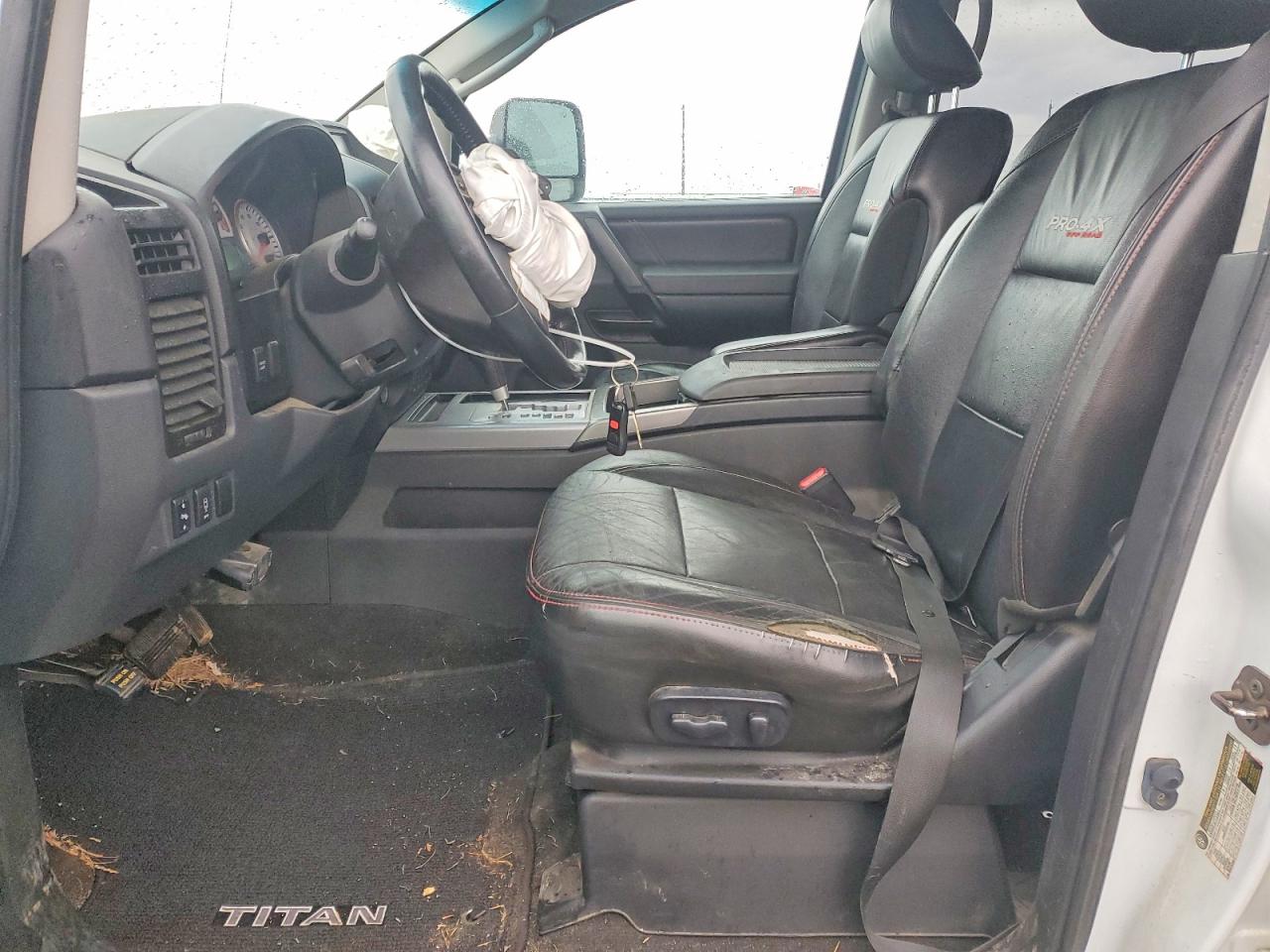 2011 NISSAN TITAN photo 7