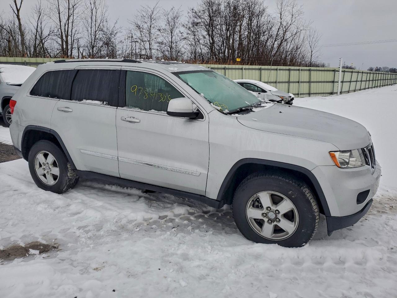 2012 JEEP GRAND CHEROKEE LAREDO photo 4