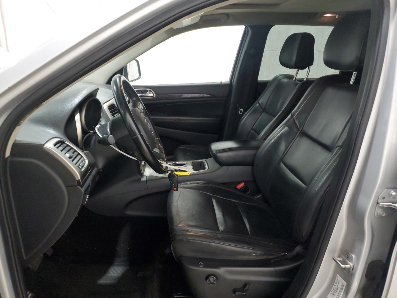 2012 JEEP GRAND CHEROKEE LAREDO photo 7