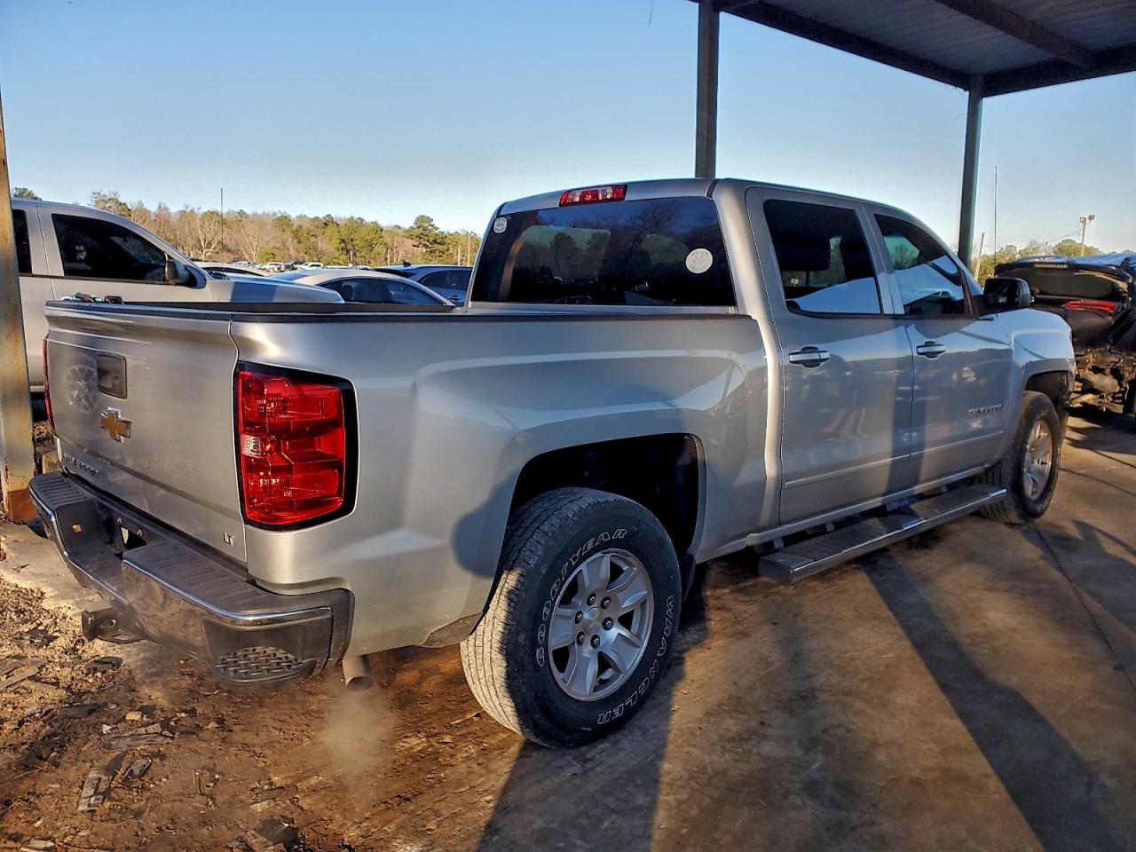 2015 CHEVROLET SILVERADO C1500 LT photo 3