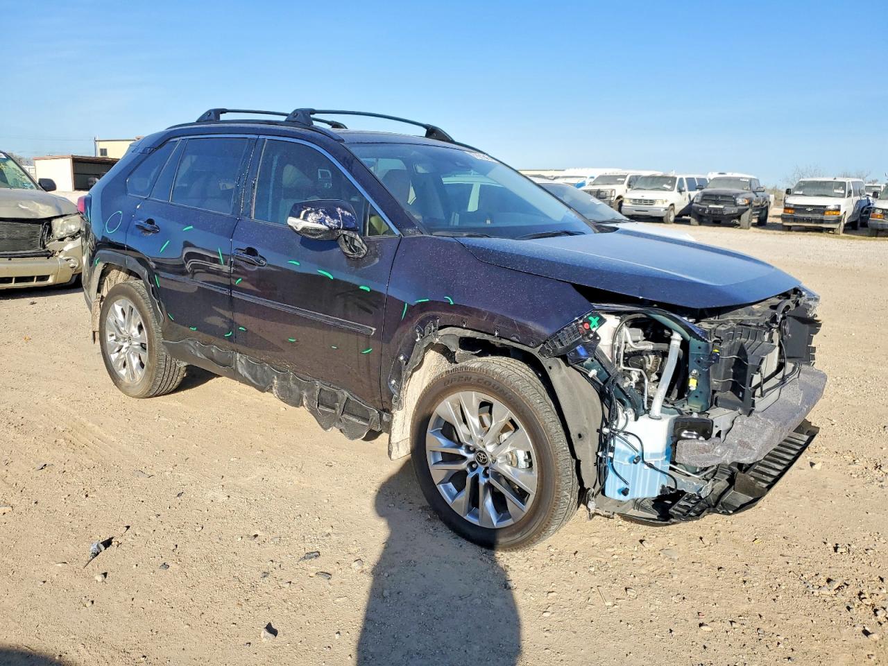 2025 TOYOTA RAV4 XLE PREMIUM photo 7
