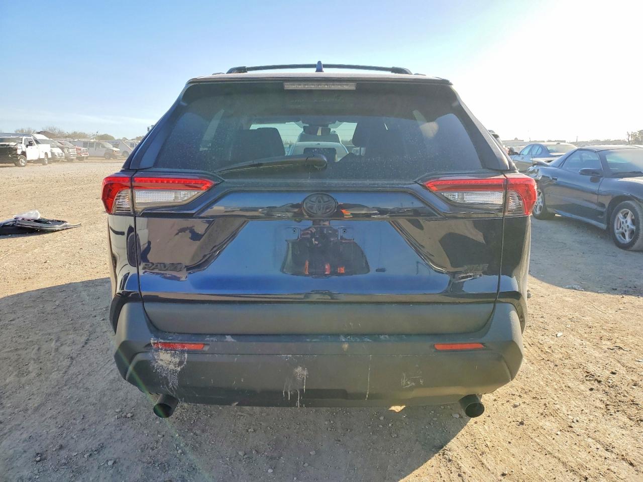 2025 TOYOTA RAV4 XLE PREMIUM photo 11