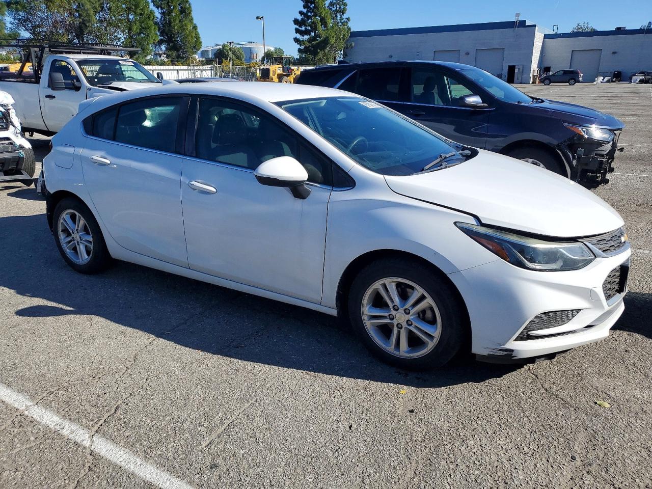 2017 CHEVROLET CRUZE LT photo 7