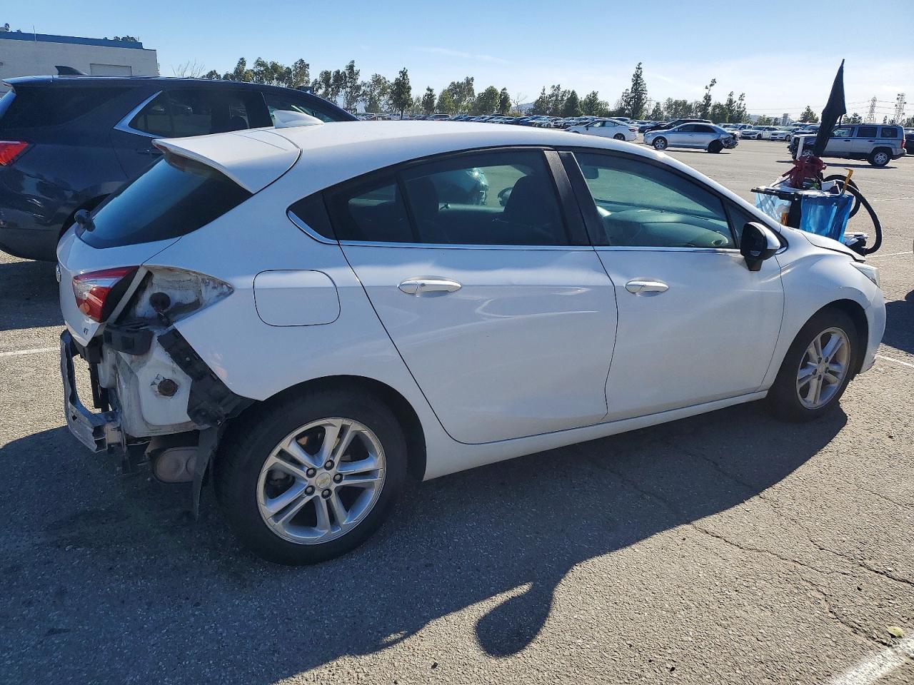 2017 CHEVROLET CRUZE LT photo 5