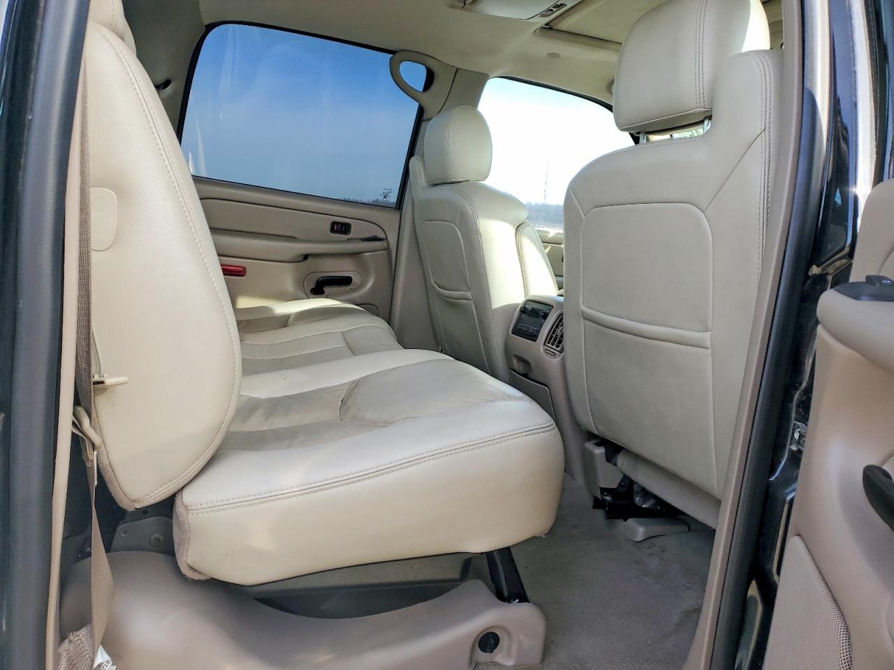 2005 CHEVROLET AVALANCHE C1500 photo 10