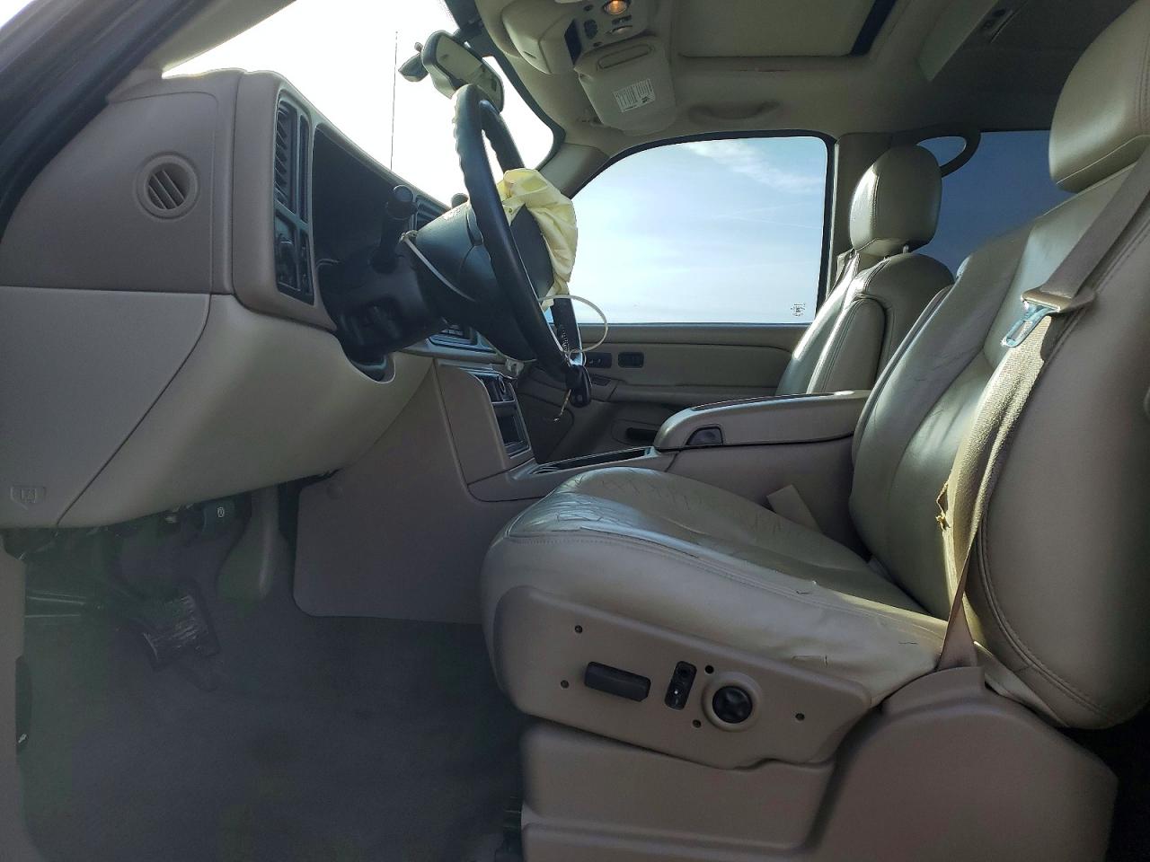 2005 CHEVROLET AVALANCHE C1500 photo 7