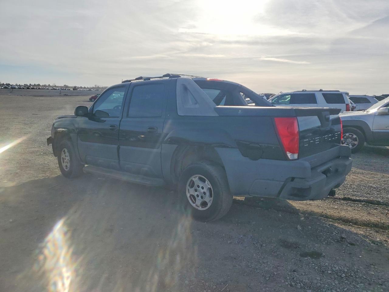 2005 CHEVROLET AVALANCHE C1500 photo 2