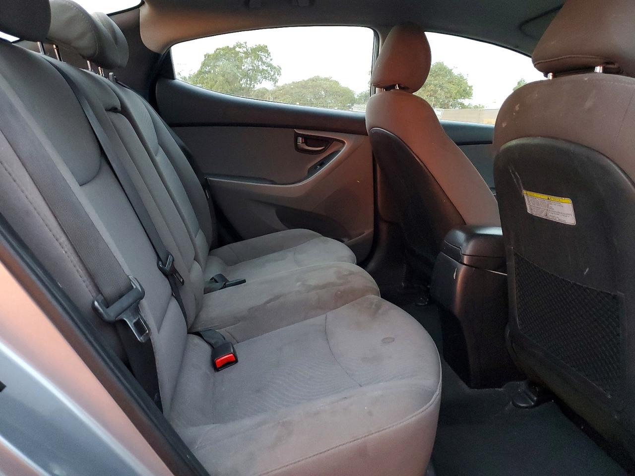 2016 HYUNDAI ELANTRA SE photo 10