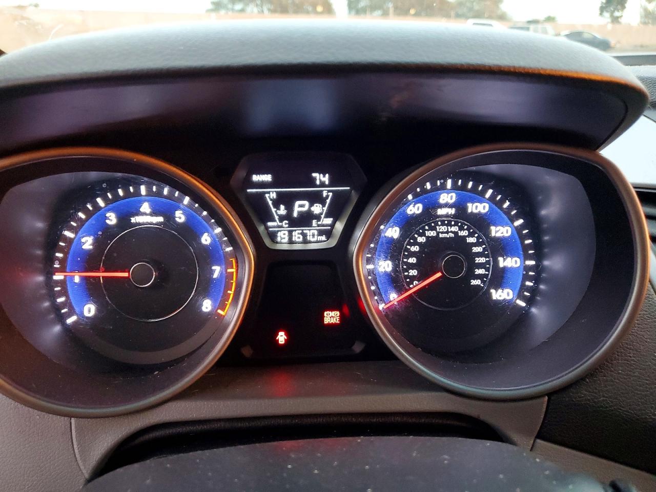 2016 HYUNDAI ELANTRA SE photo 9