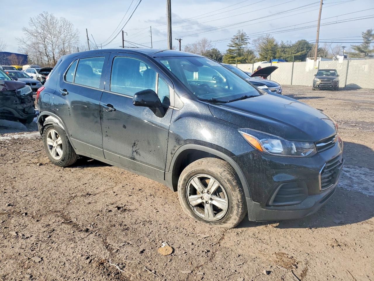 2020 CHEVROLET TRAX LS photo 4