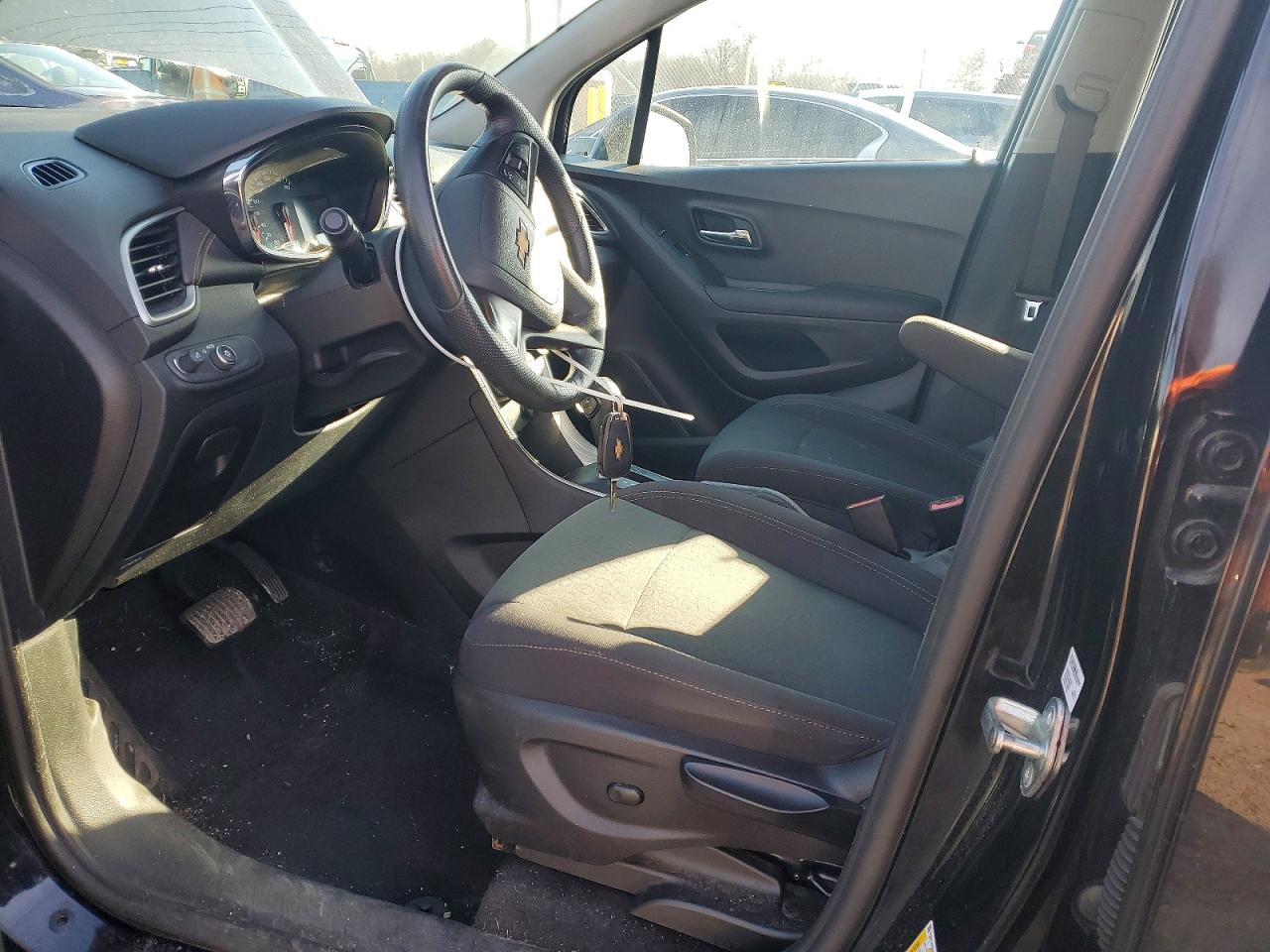 2020 CHEVROLET TRAX LS photo 7