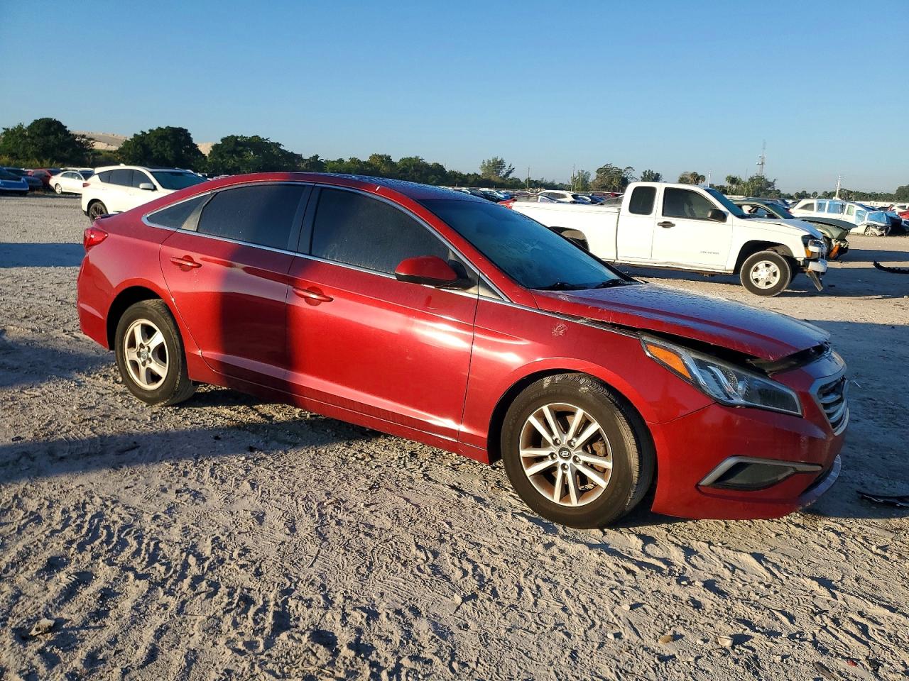2017 HYUNDAI SONATA SE photo 4