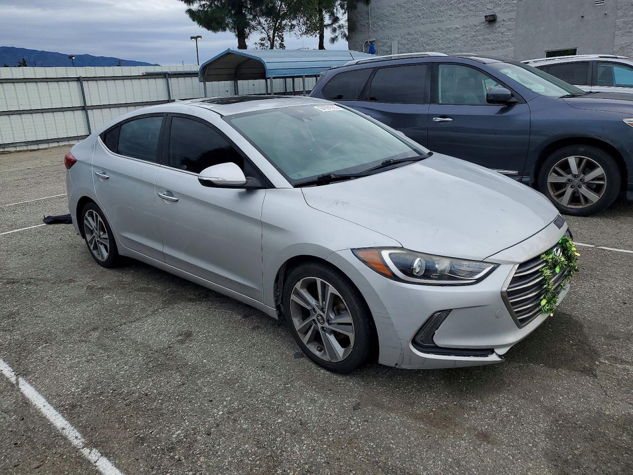 2017 HYUNDAI ELANTRA SE photo 4