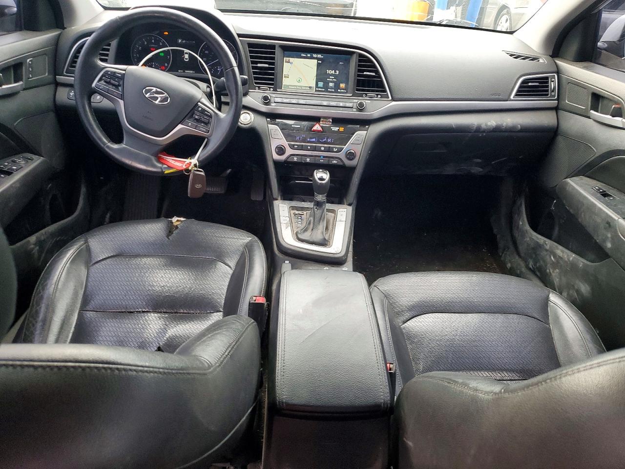 2017 HYUNDAI ELANTRA SE photo 8