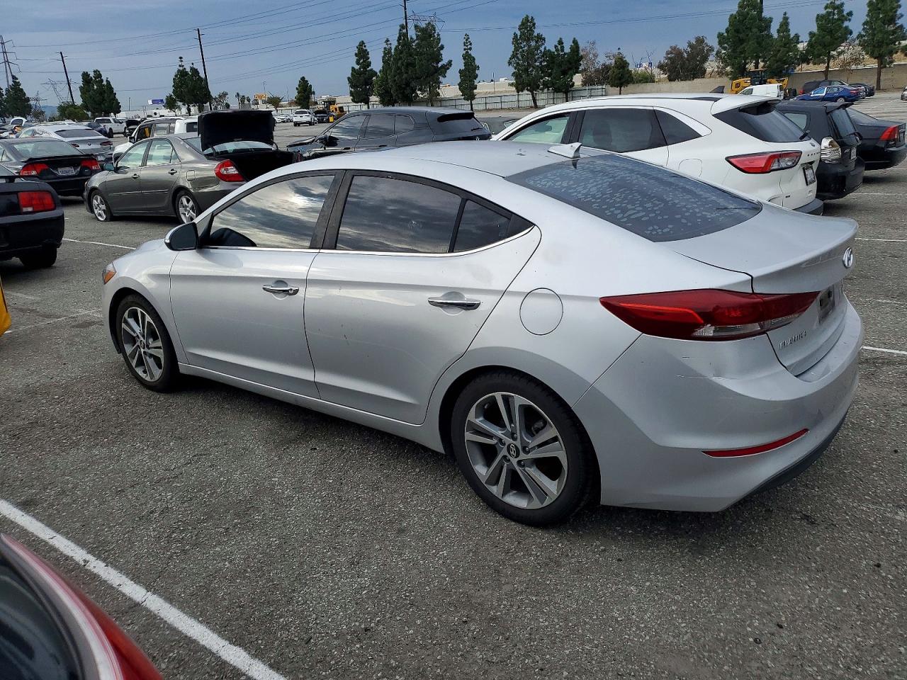 2017 HYUNDAI ELANTRA SE photo 2