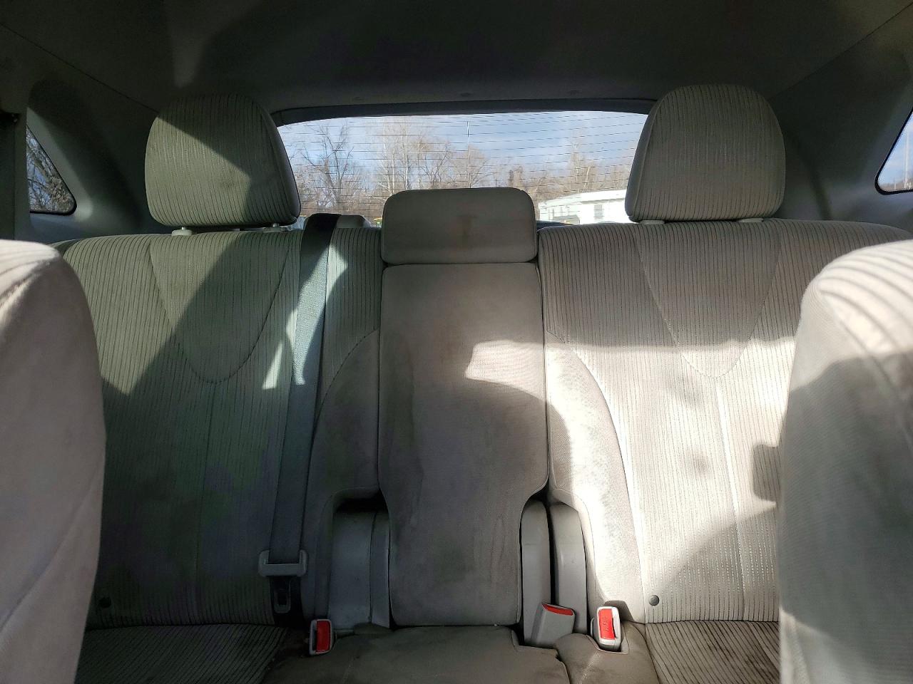 2012 TOYOTA VENZA LE photo 19