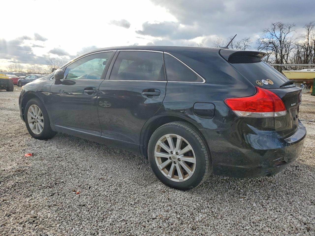 2012 TOYOTA VENZA LE photo 3