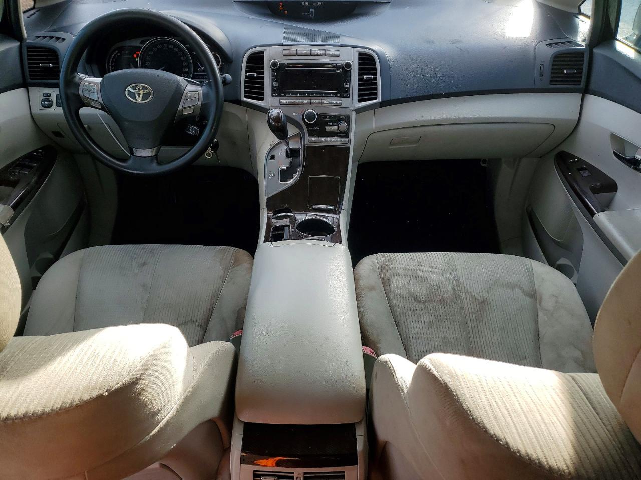 2012 TOYOTA VENZA LE photo 15