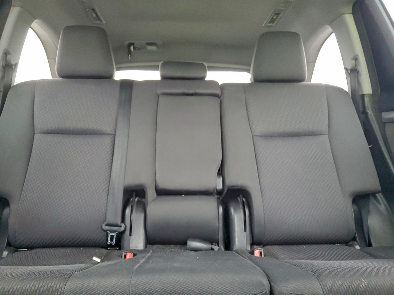 2017 TOYOTA HIGHLANDER LE photo 19