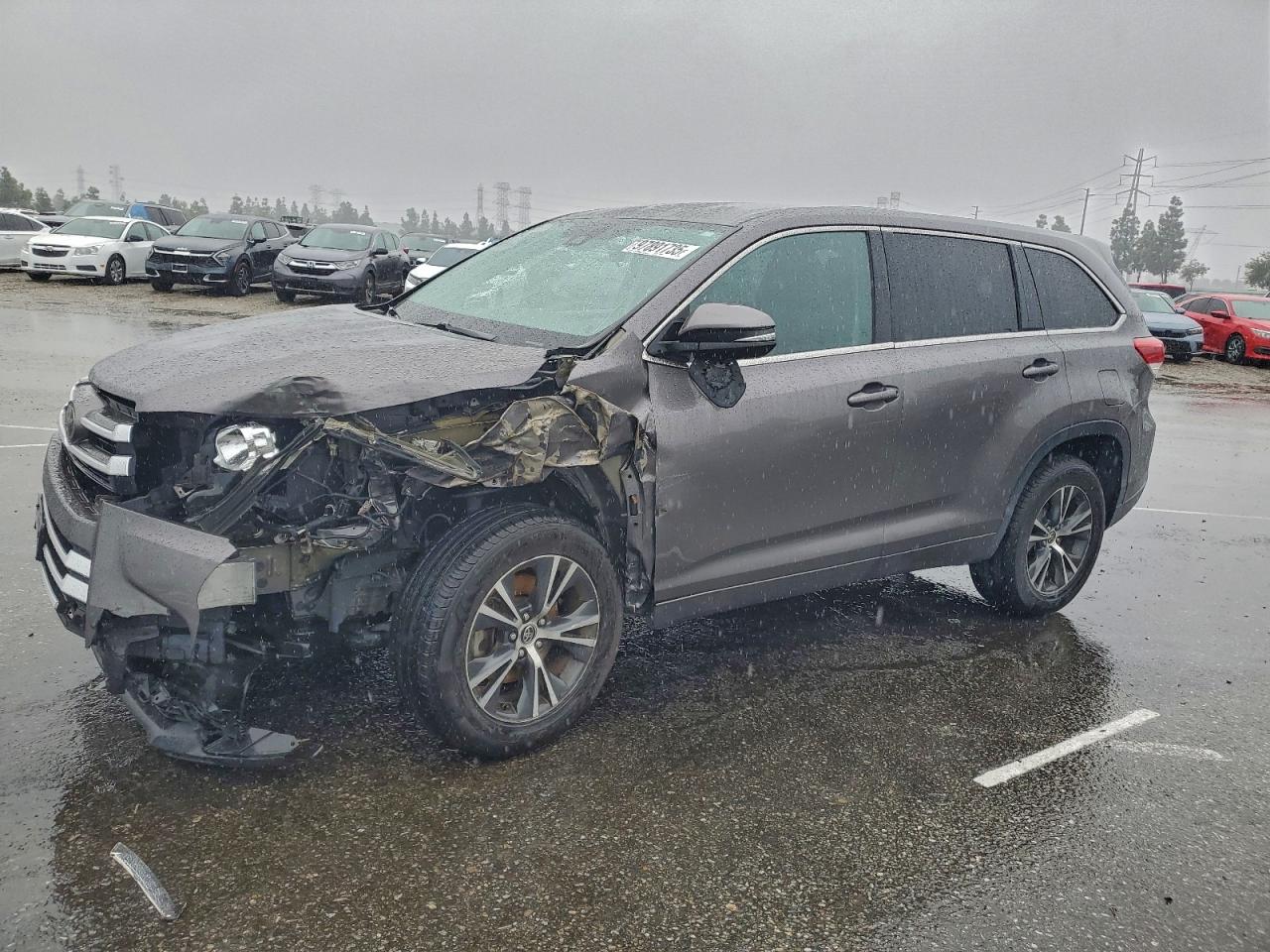 2017 TOYOTA HIGHLANDER