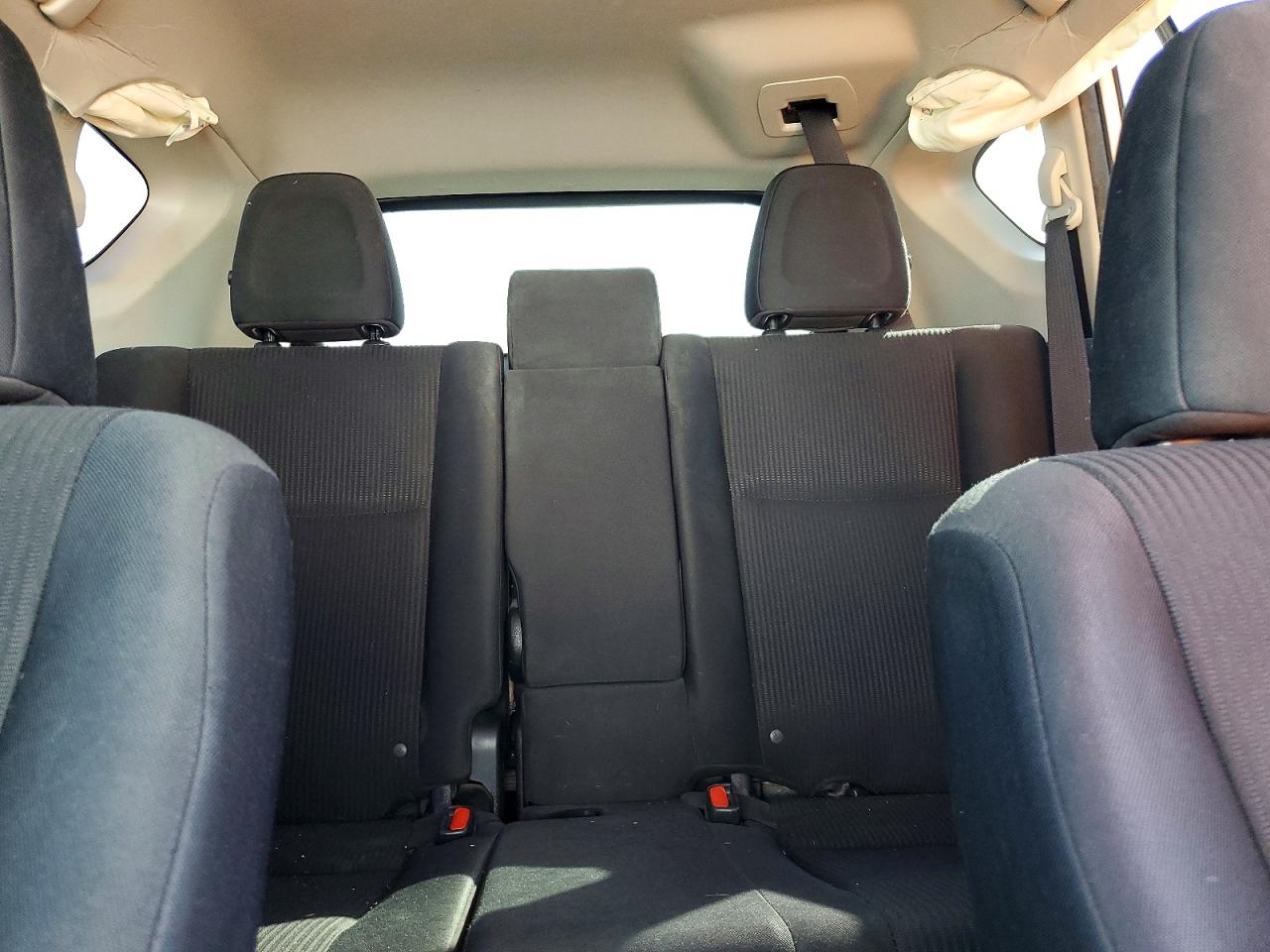 2016 TOYOTA RAV4 LE photo 19