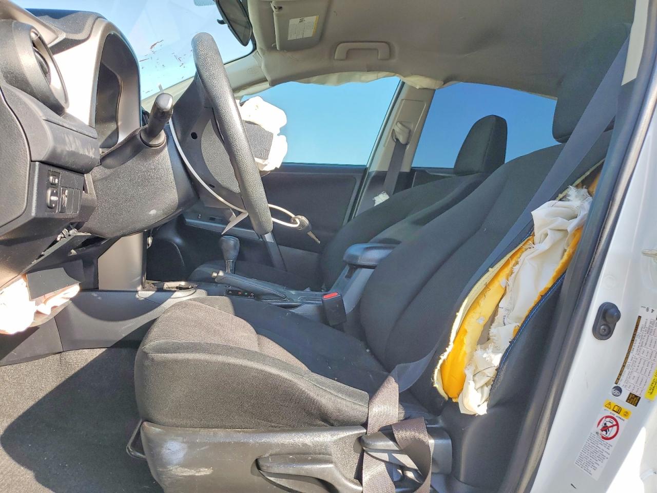 2016 TOYOTA RAV4 LE photo 13