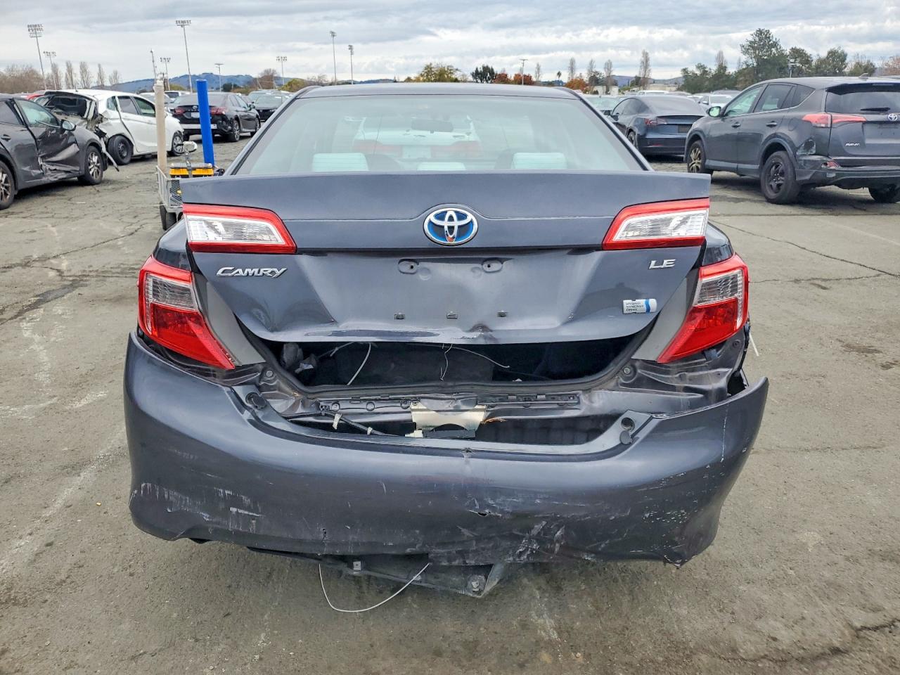 2013 TOYOTA CAMRY HYBRID photo 11