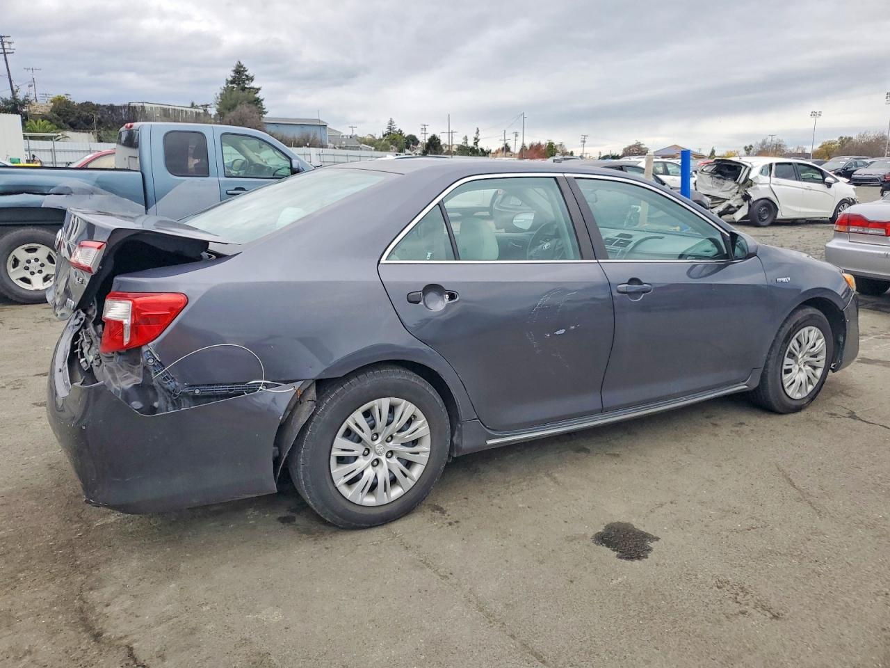 2013 TOYOTA CAMRY HYBRID photo 5