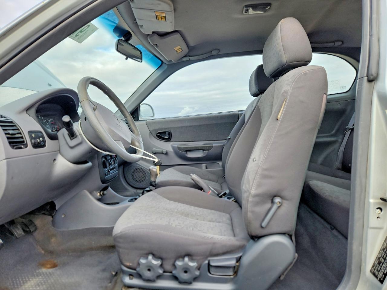 2003 HYUNDAI ACCENT GL photo 7