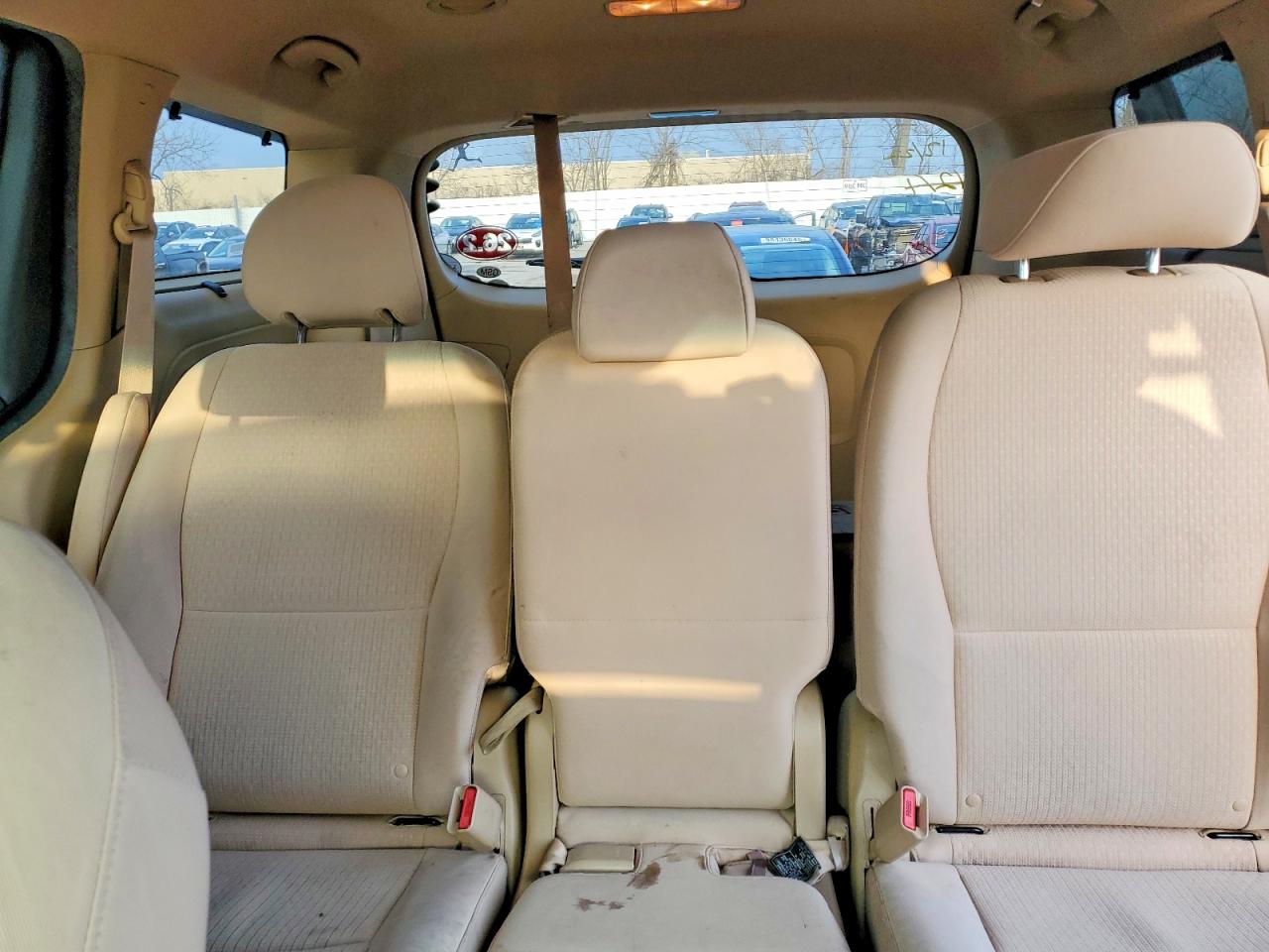 2016 KIA SEDONA LX photo 19