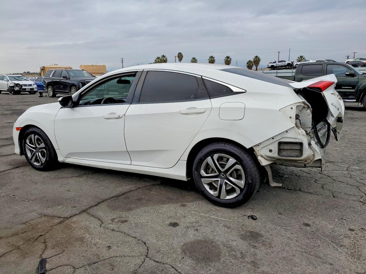2017 HONDA CIVIC LX photo 3