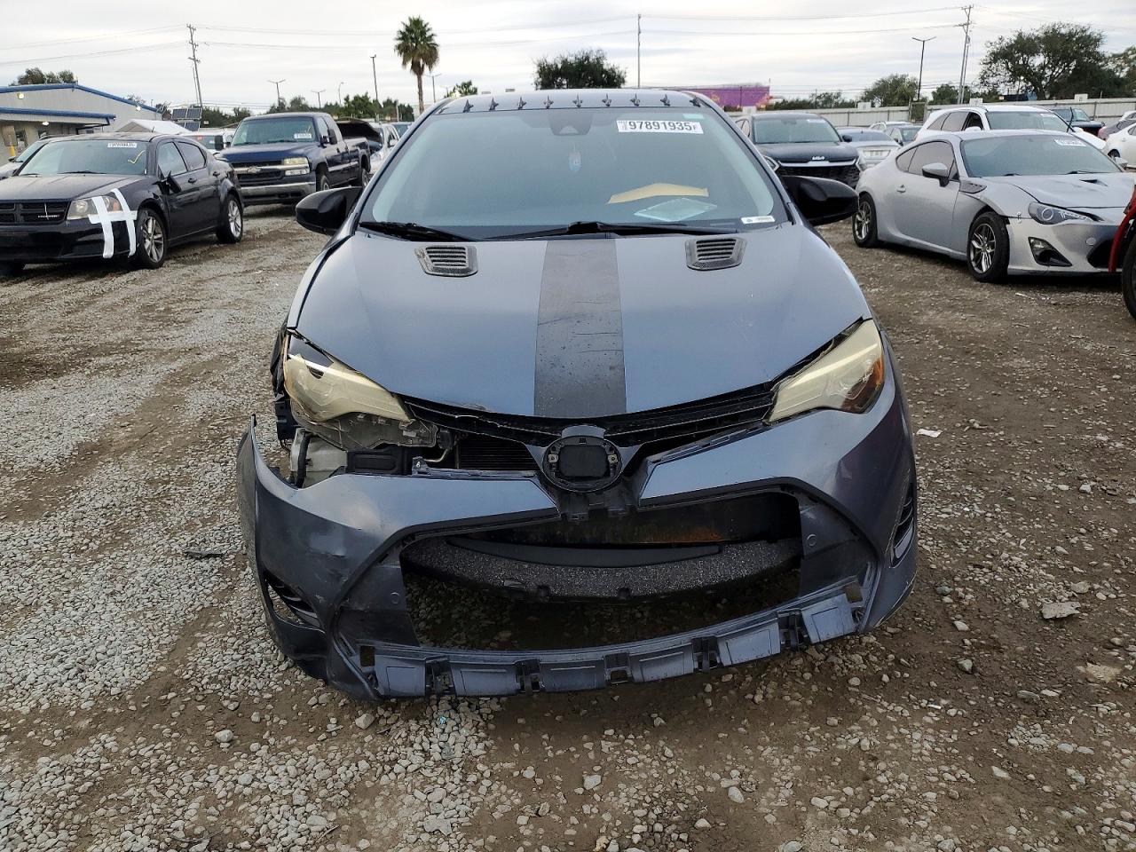 2017 TOYOTA COROLLA L photo 9