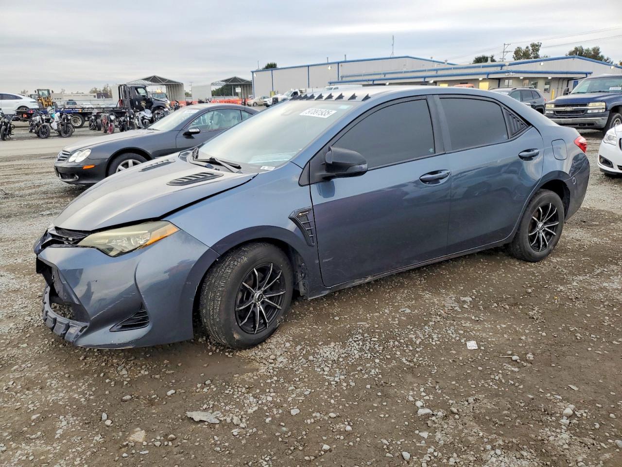2017 TOYOTA COROLLA