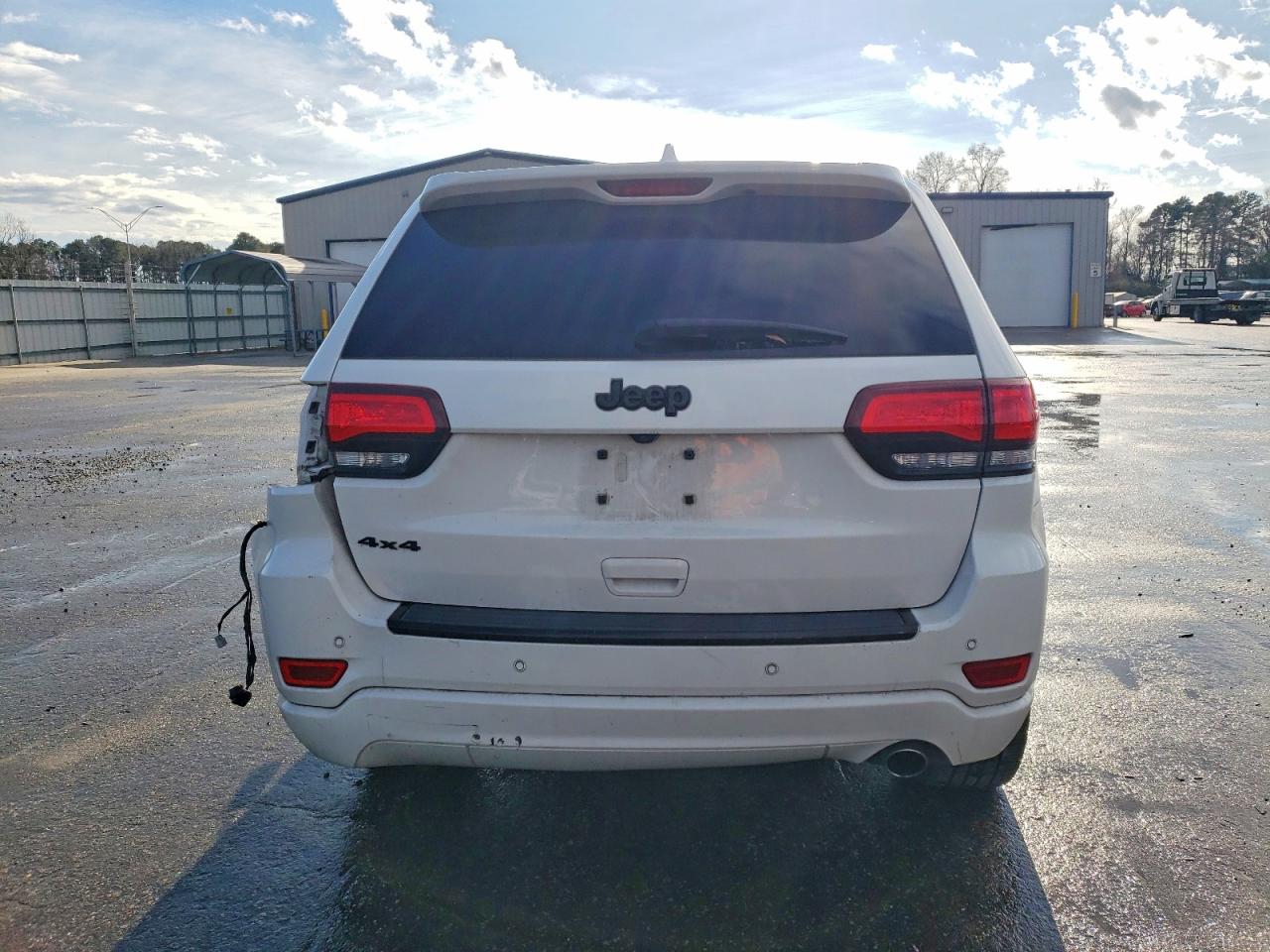 2018 JEEP GRAND CHEROKEE LAREDO photo 11
