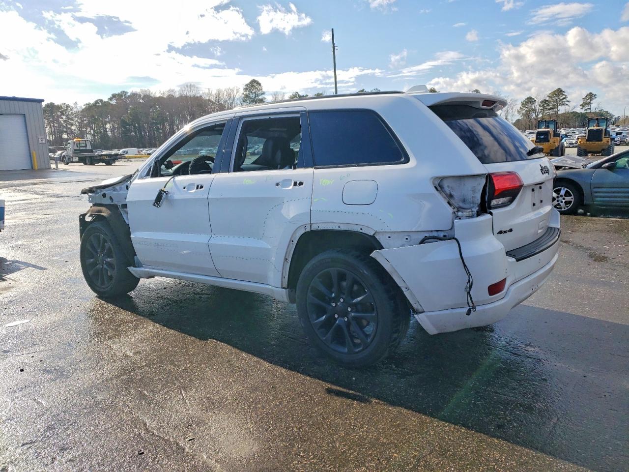 2018 JEEP GRAND CHEROKEE LAREDO photo 3
