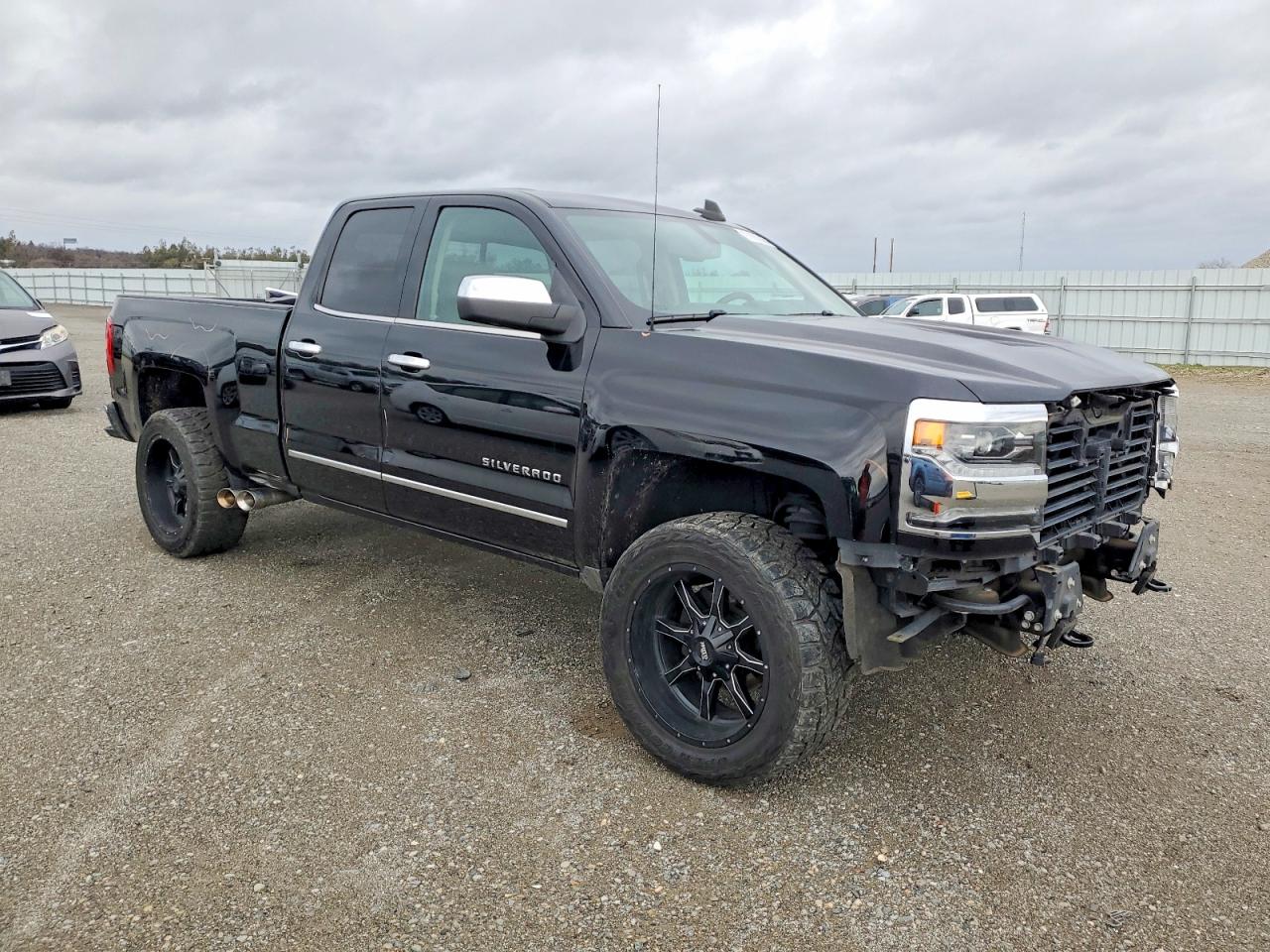 2018 CHEVROLET SILVERADO C1500 LTZ photo 4