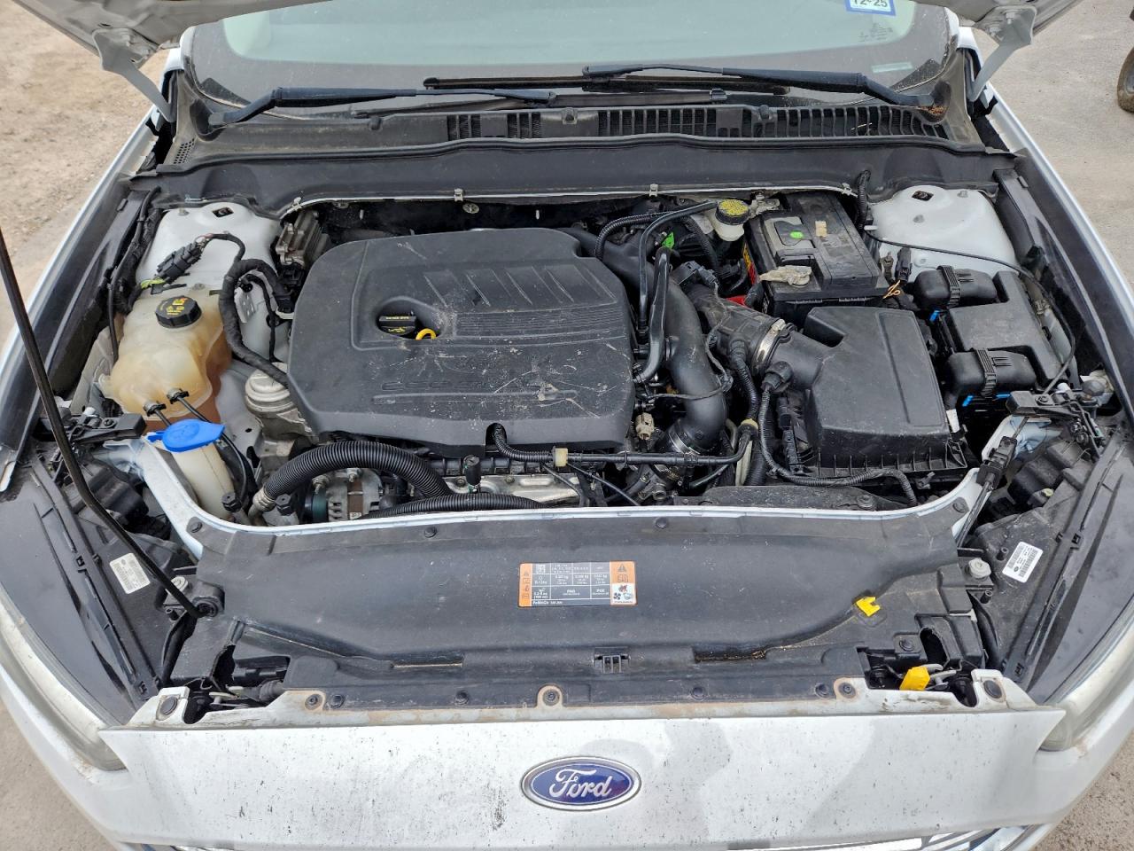 2016 FORD FUSION SE photo 11
