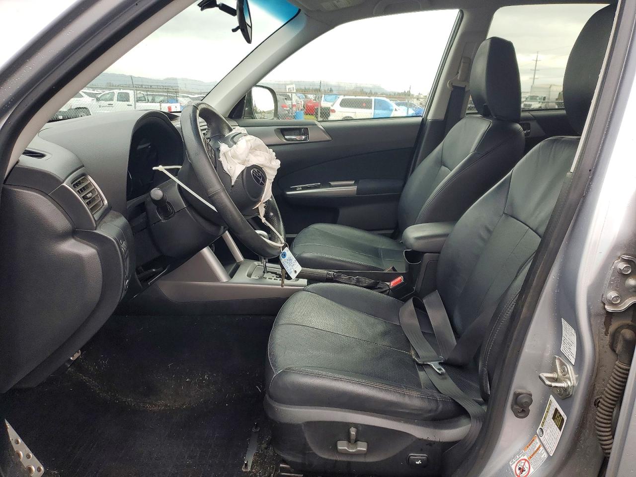 2013 SUBARU FORESTER TOURING photo 13