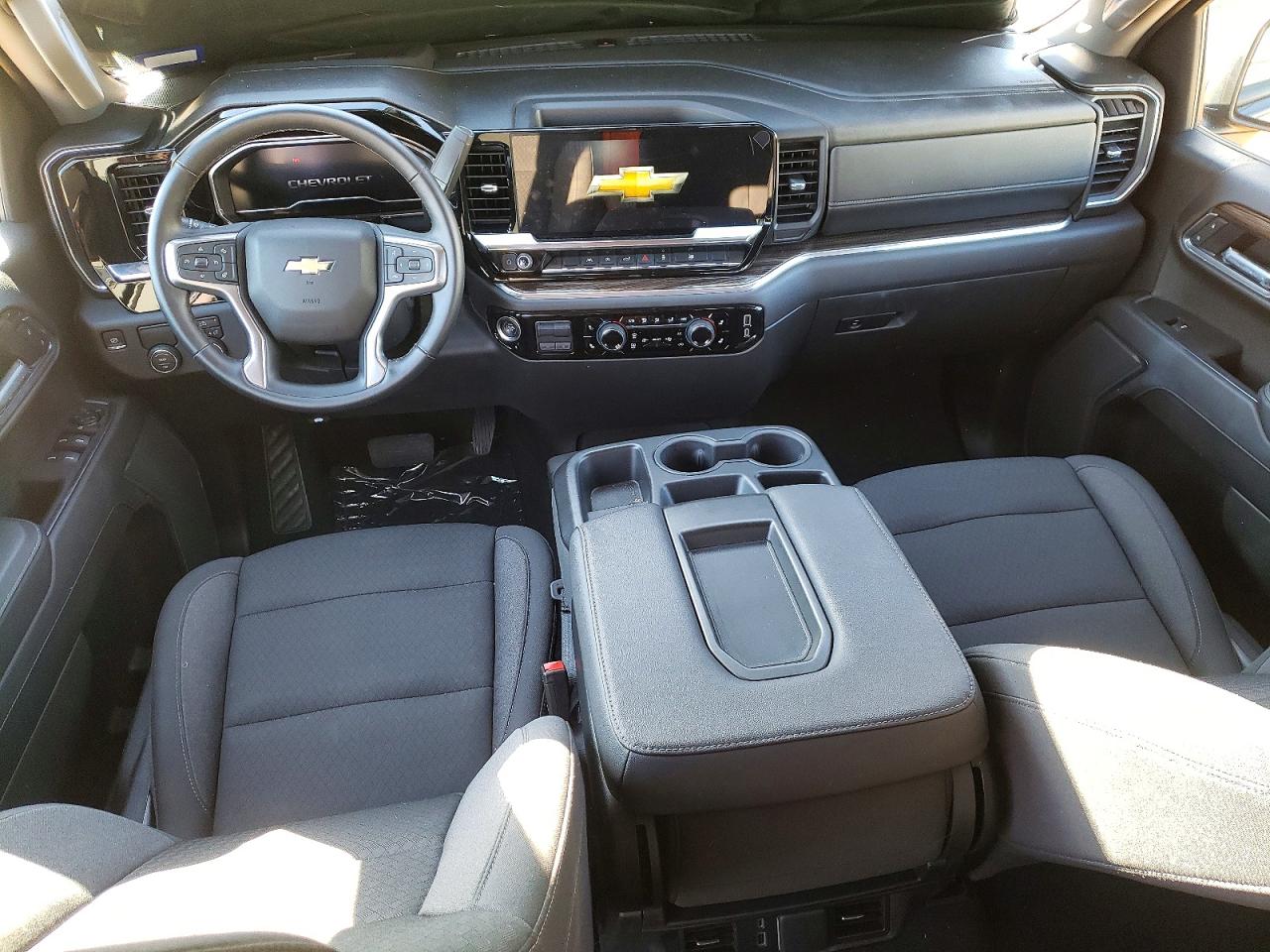 2025 CHEVROLET SILVERADO C1500 LT photo 15