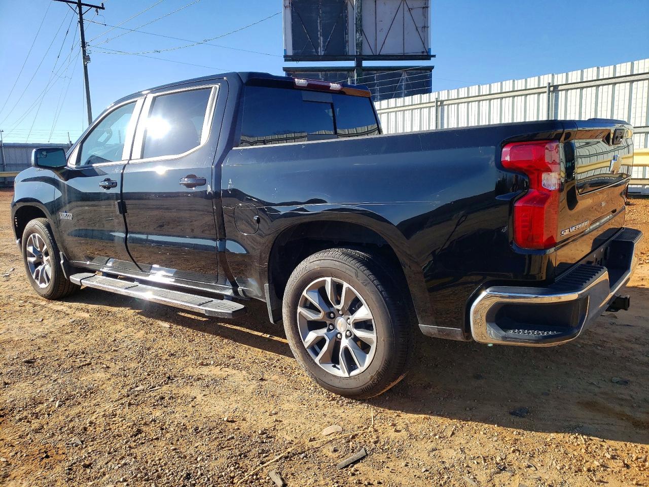 2025 CHEVROLET SILVERADO C1500 LT photo 3