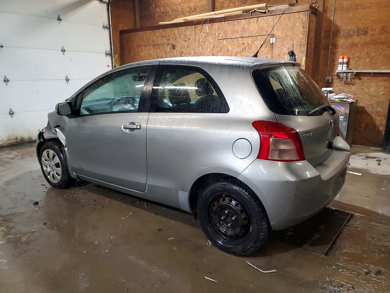 2008 TOYOTA YARIS photo 2